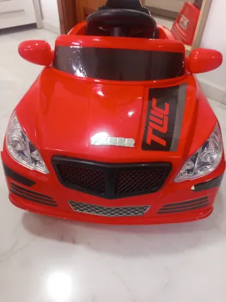 Coche eléctrico infantil Feber
