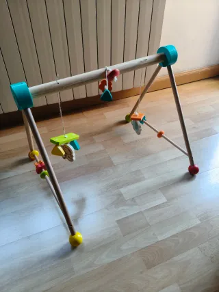 Gimnasio bebé madera