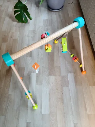 Gimnasio bebé madera