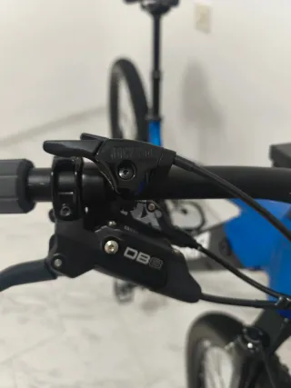 BERRIA BRAVO HP Eléctrica Talla M