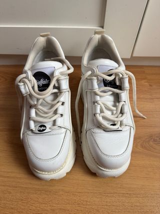 Buffalo London Classic Low Blancas
