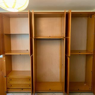 Armadio in legno impiallacciato struttura massello