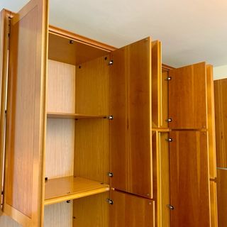 Armadio in legno impiallacciato struttura massello