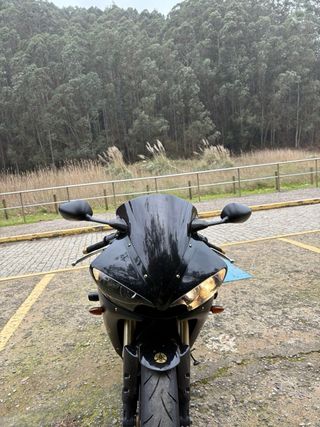 Yamaha R6 Negra