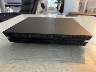 Consola PS4 y Monitor Xiaomi