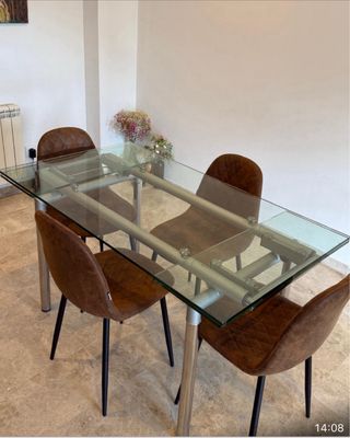 Mesa de cristal y metal Medias: 140 x 80.