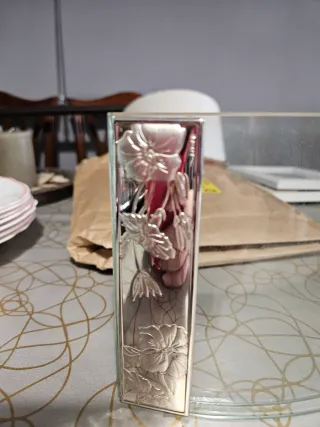 Marco de plata y cristal curvo. 13x18cm