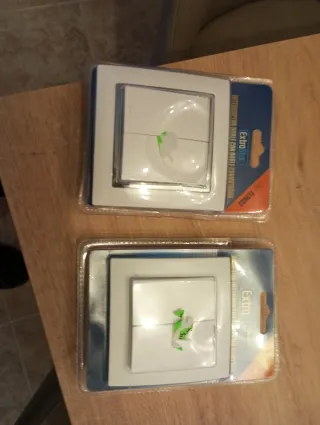 Interruptor Doble y enchufe