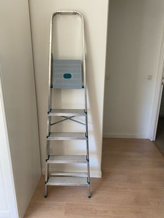 Escalera aluminio grande