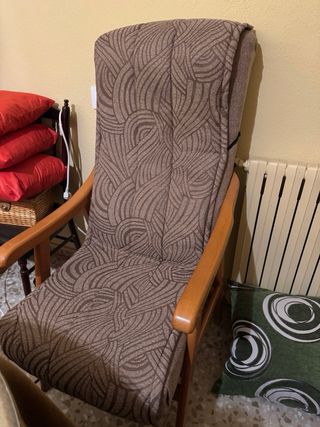 2 Butacas de madera y tela