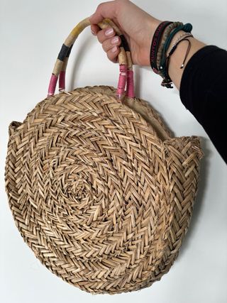 Bolso de mimbre redondo