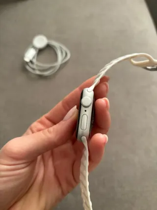 Apple Watch SE Plata/Blanco + Cargador