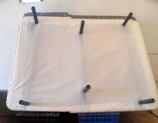 Colchón 135x190 y somier tapizado con patas