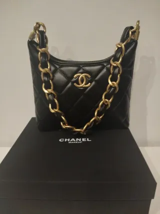 Borsetta Chanel Make Up Nera Oro