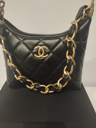 Borsetta Chanel Make Up Nera Oro