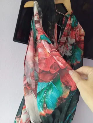 Vestido fiesta asimétrico estampado flora