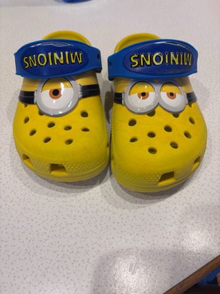 Crocs Minions misura 28