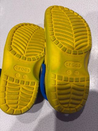 Crocs Minions misura 28