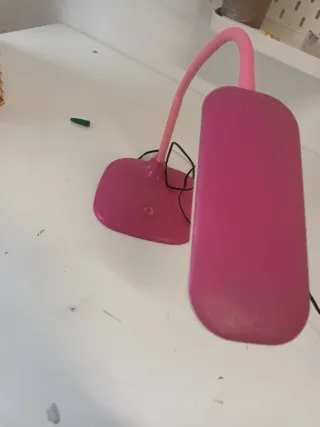 Lámpara de escritorio rosa