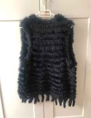 Chaleco de pelo azul oscuro