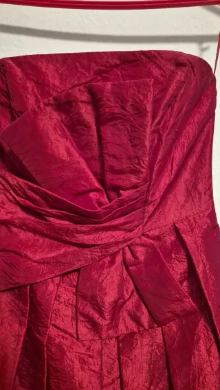 Vestido fiesta rojo sin tirantes