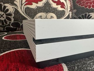 Xbox One S Blanca + Mando + GTA V