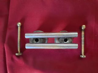 Tirador antiguo de cajón o puerta, estilo art decó