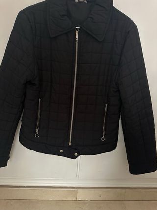 Cazadora Stefanel negra acolchada