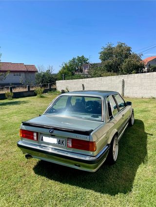 BMW Serie 3 e30 325i m tech 1