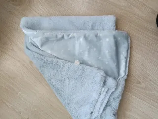 Manta bebé Zara Home estrellas azul