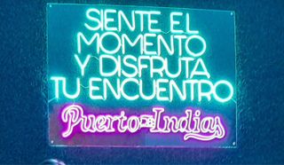 Cartel LED Siente el Momento