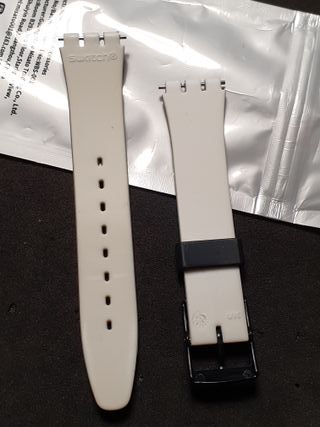 Cinturino originale Swatch in gomma nero e bianco