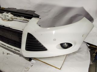 PARAGOLPES DELANTERO FORD FOCUS BERLINA (CB8)