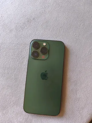 iPhone 11 y iPhone 13 Pro