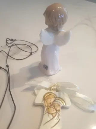 Tau e angioletto in ceramica