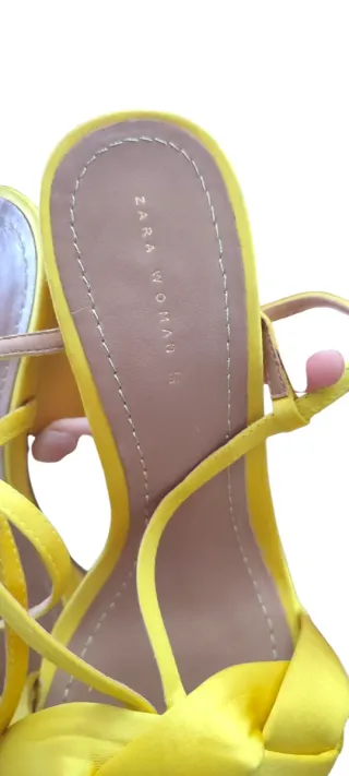 Sandalias Zara Amarillas Tacon,  Trenzado.
