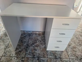 Escritorio blanco 4 cajones