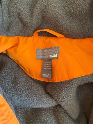 Abrigo H&M Naranja y Gris