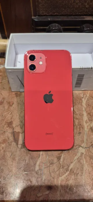 iPhone 12 Rojo