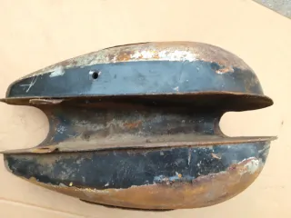 Depósito moto antigua