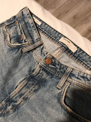 Vaqueros Jack & Jones rotos con parches