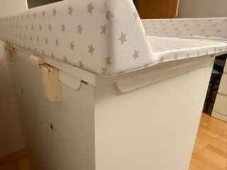 Cambiador bebé Micuna con bañera y cajones
