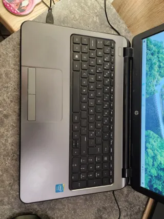 Portátil HP 250 G3 Gris