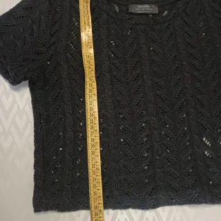 Camiseta de punto calado negra