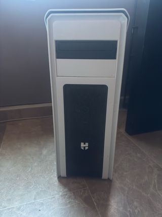 PC i7 6700k GTX 1070 16GB RAM