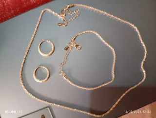 Conjunto chapado collar y pulsera y pendientes