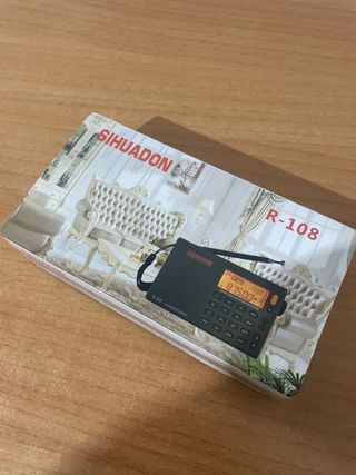 Radio Portátil Sihuadon R108 FM AM SW KW MW