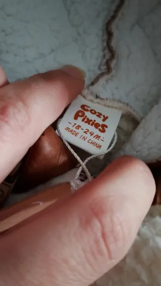 Abrigo bebé a estrenar acolchado y borreguito