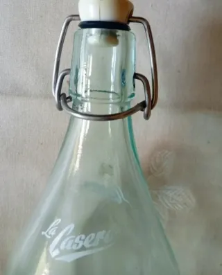 2 Bottiglie antiche La Casera