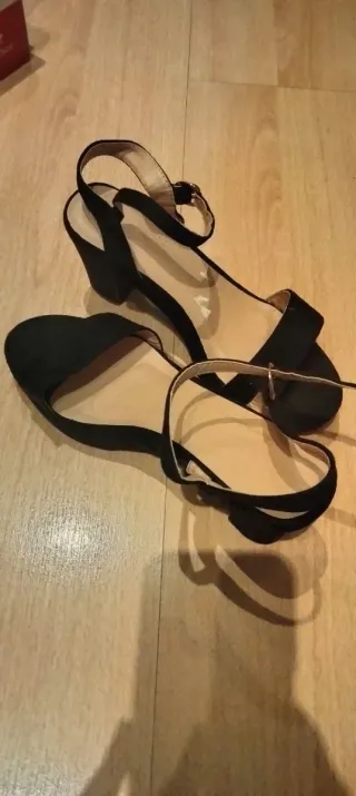 Sandalias de tacón negras